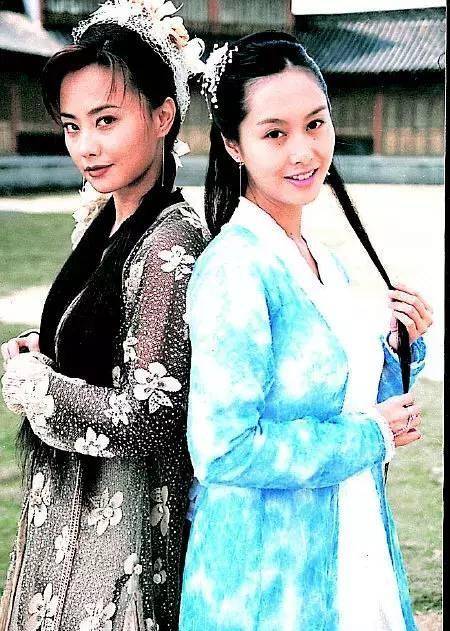 在2001年的时候,马雅舒因为拍摄电视剧《萧十一郎》,结识了在剧中出演