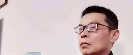 李圣发现许敏的病历存在很多问题许的哥哥我找到两个