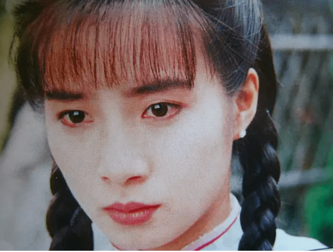 原创岳翎自小父母双亡逆袭成琼瑶女郎38岁为爱情隐退