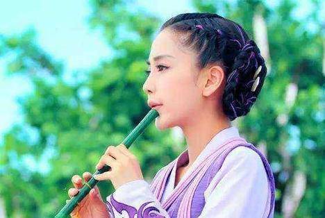 杨颖,这根小笛子倒是蛮好看的孙莉,玉箫也是很好看的,但是实际上,很