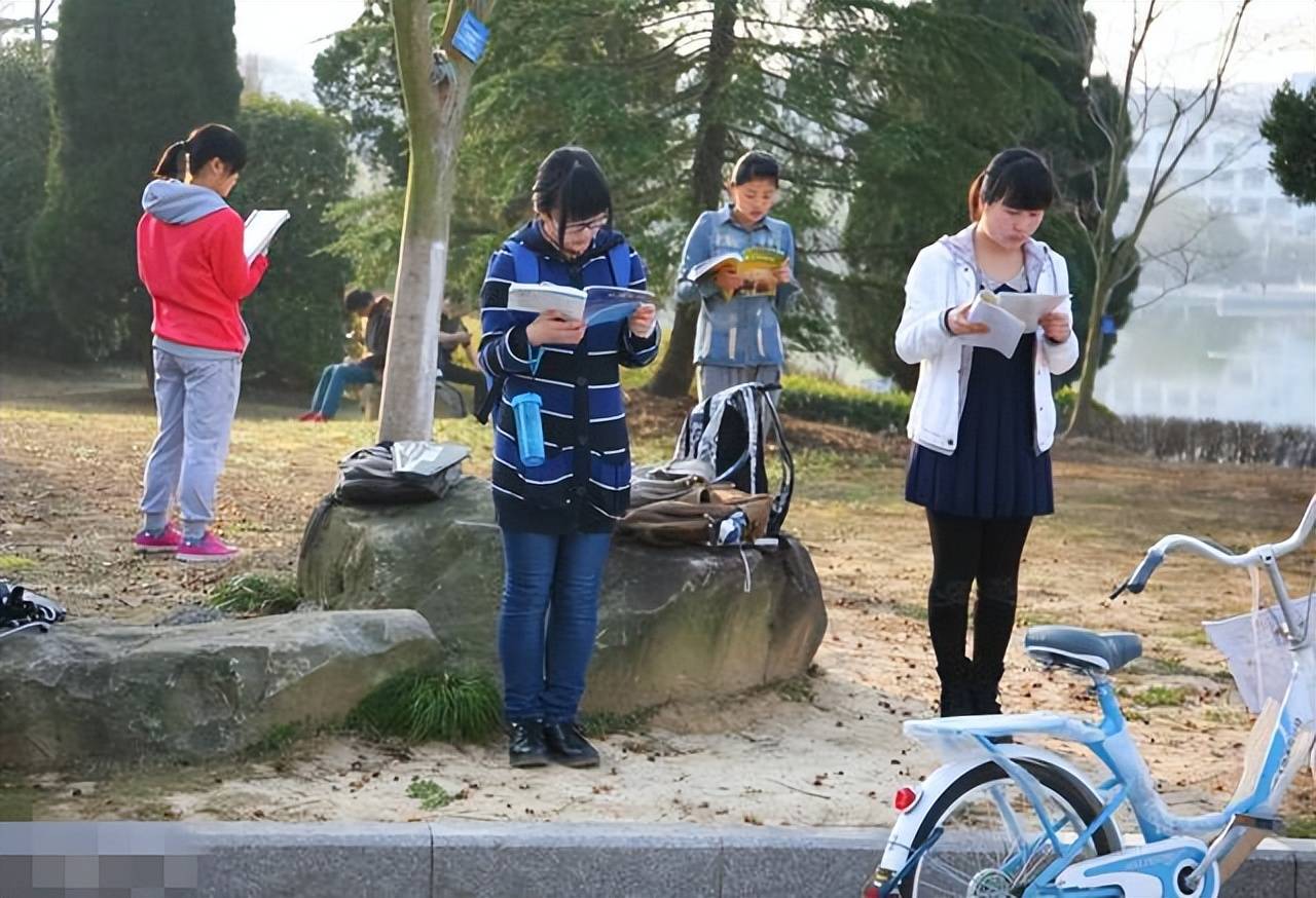 孩子逆袭成班级第一,多亏了晨读：晨读要坚持一个原则和读两种书