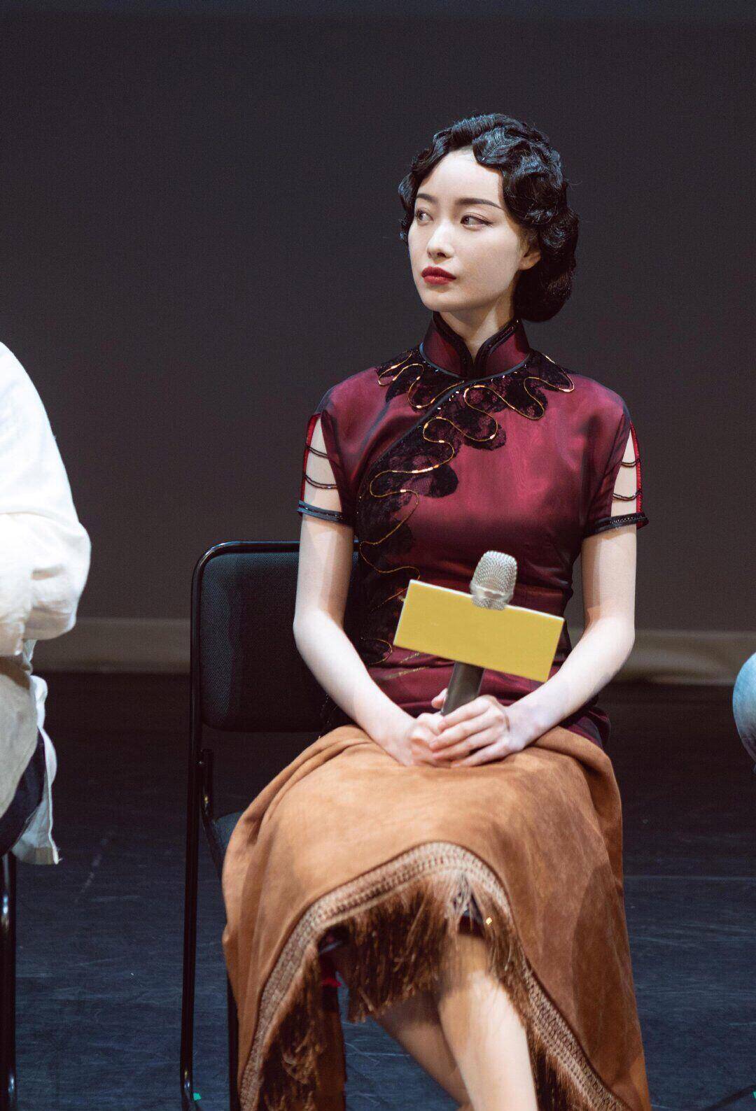 原创被倪妮的好气质折服民国风造型亮相举手投足间都韵味十足