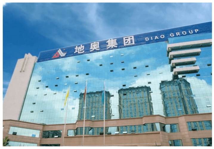 奥岚雪作为成都地奥制药集团旗下的专业护肤品牌,致力于以制药思维