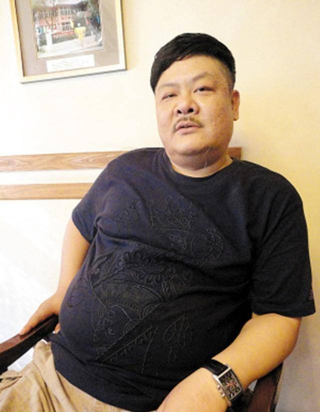 2000年凭借经典喜片《少林足球》中肥仔聪一角,创下香港电影的最高