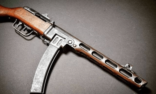 二战最经典冲锋枪前苏联ppsh41波波沙冲锋枪