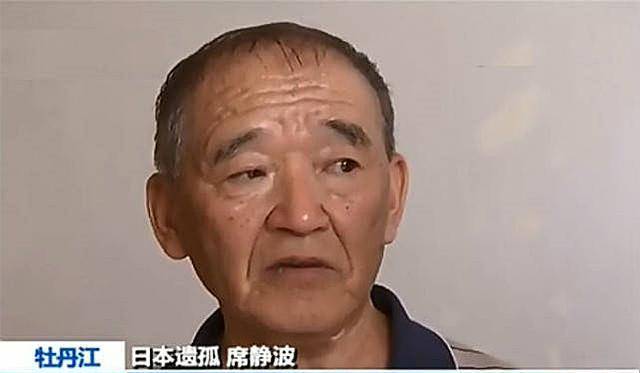 席静波没有辜负养父母的期望,他的成绩一直名列前茅