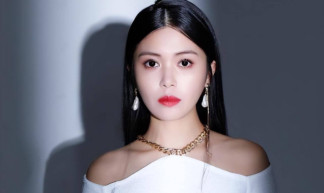 吕晨曦 来自搜狐网