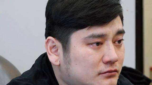 徐峥被曝深夜与女性聚餐,被拍啤酒肚高挺,回应:眼见