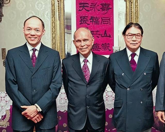 霍家为何没有跻身香港四大家族深扒霍英东输给李嘉诚的3场商战