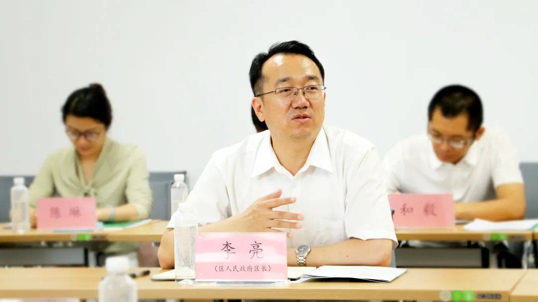 中心动态丨昆明市政府外事办主任张晓明五华区区长李亮一行莅临启迪