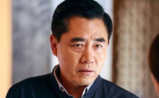 演技出神入化的演员陈宝国魅力与实力兼具演绎出世间百态