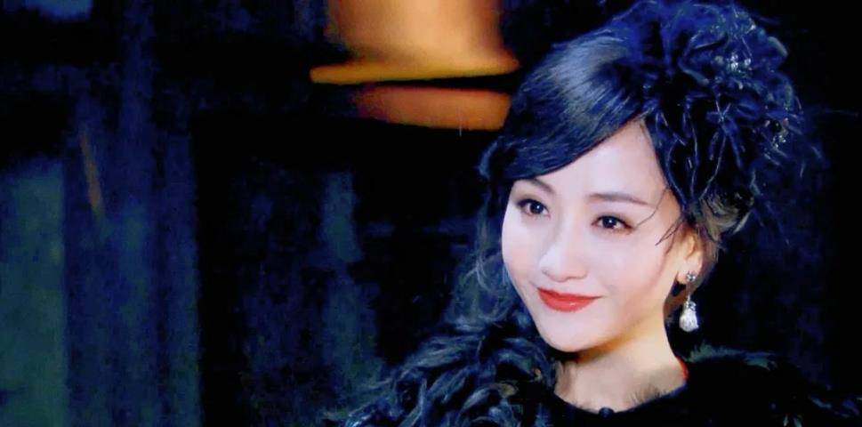 原创摆脱于正阴间滤镜杨蓉护心造型惊艳疯批美人被她拿捏住了