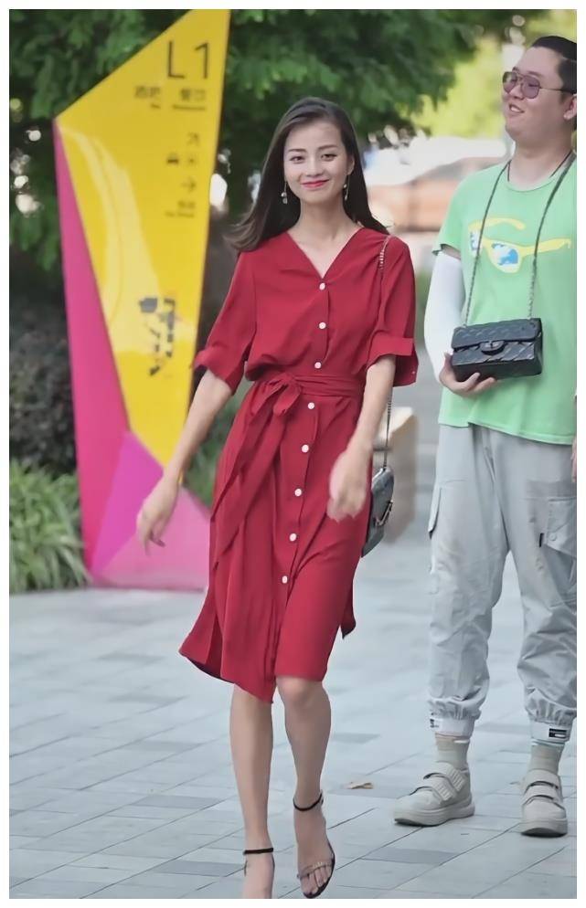 姐姐_红色_连衣裙