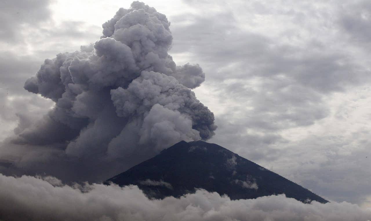 人类历史上已经出现过多次火山冬天了,包括1815年坦博拉火山爆发,导致