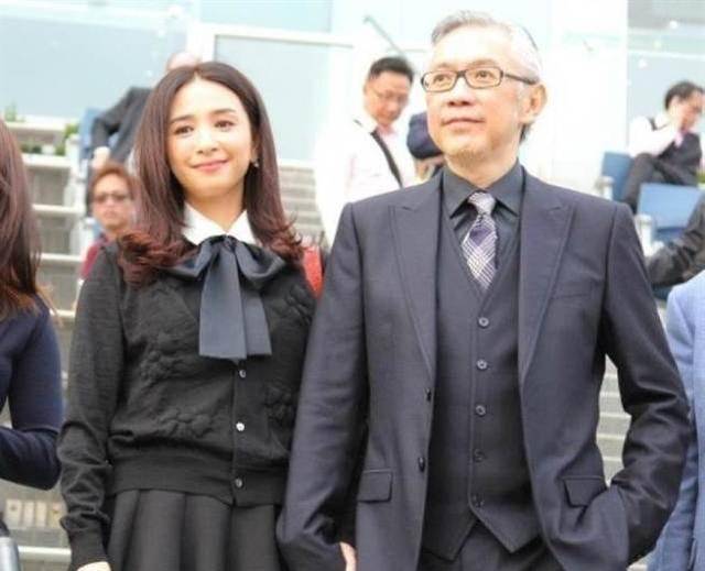 港姐吴婉芳豪宅意外曝光,8层小楼近2000平,宛若小型艺术馆_儿子_泳池