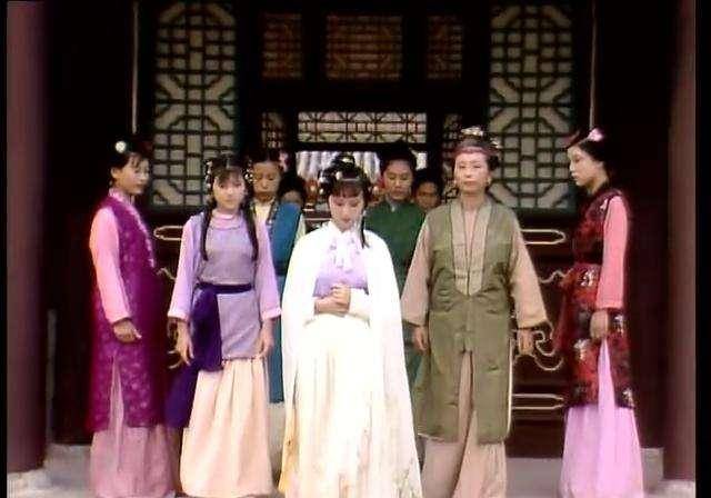 红楼梦》她拥有特权,导演为她清场,选角导演因她大骂摄像师_张蕾_李志