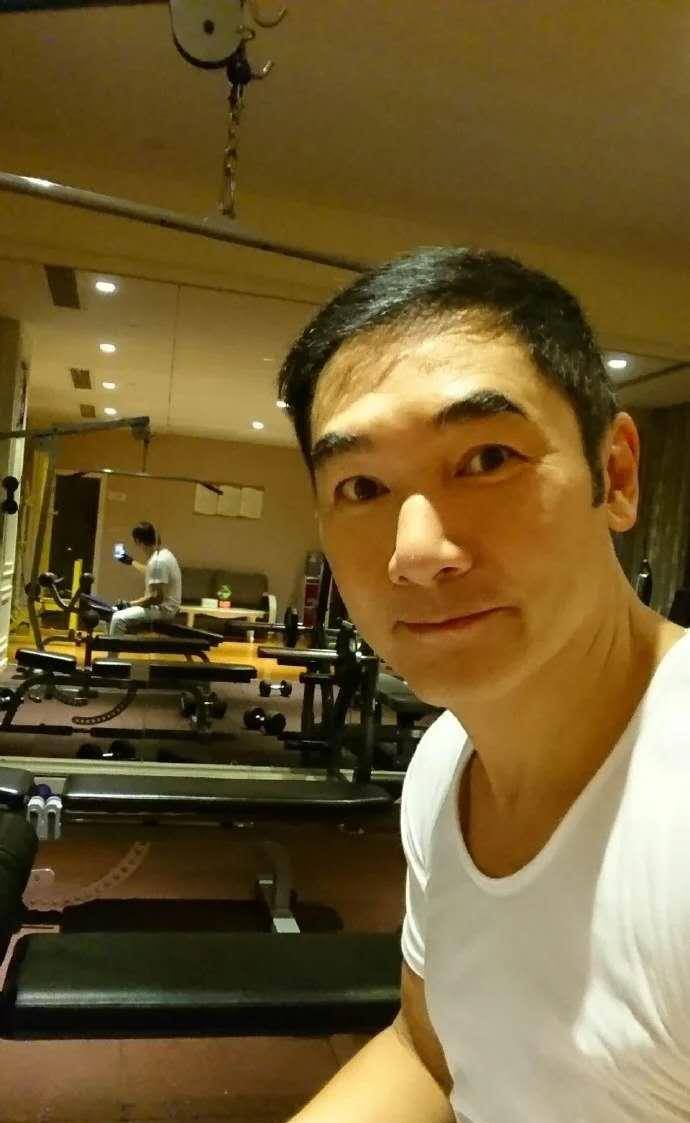原创情场浪子方中信为何婚后12年0绯闻看看妻子是谁就知道了