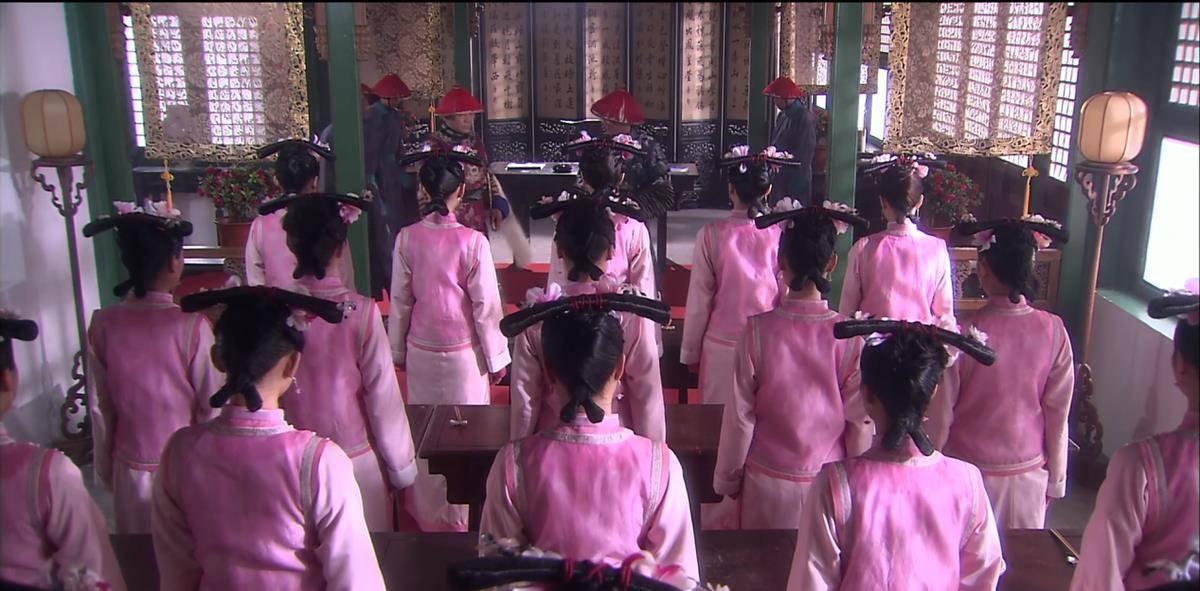 原创果郡王生母小宫女上位成妃被康熙冷落22年中奖般的戏剧人生