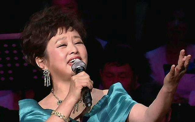 原创70岁的歌唱家朱明瑛事业有成却单身后半生对儿子成长充满愧疚