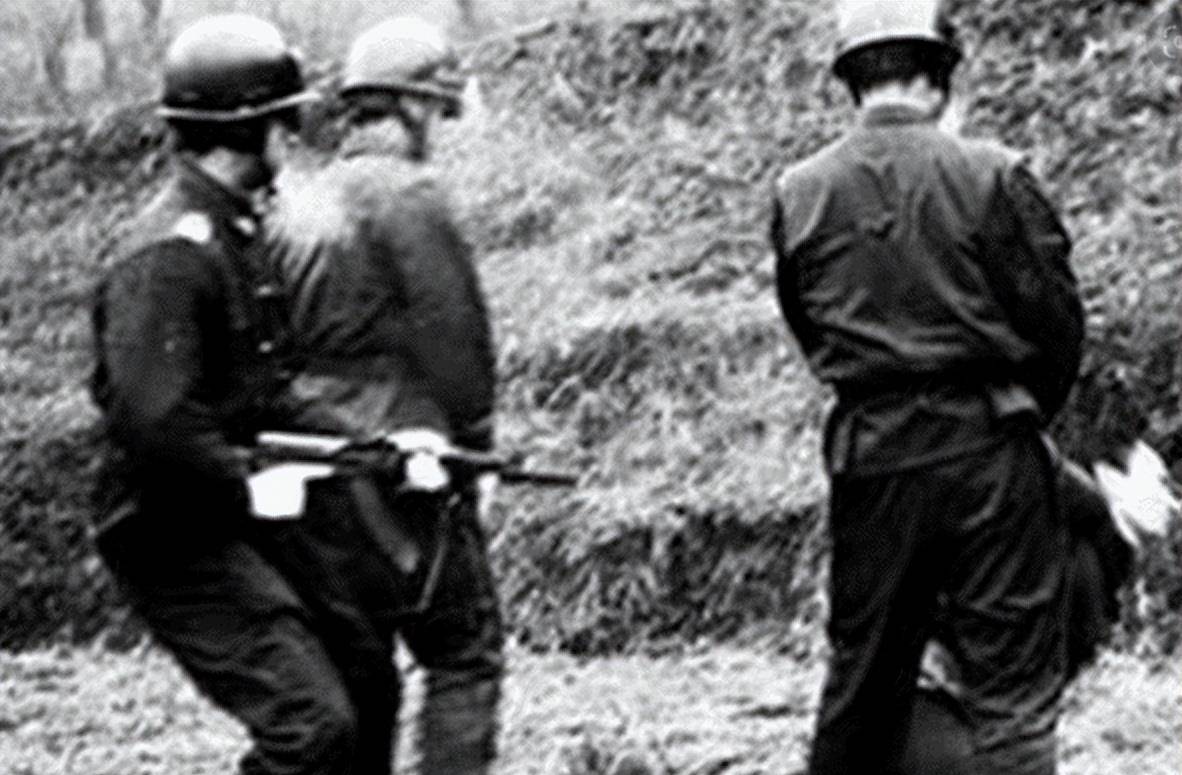 原创1983年严打第一站为何在唐山50余名罪犯被枪决群众拍手称快