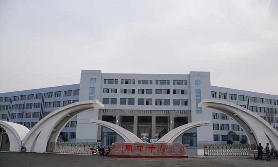 3,四川省:7所县域中学上榜百强,巴中棠湖外语实验学校,阆中中学,汶川