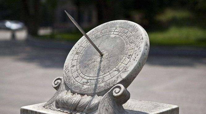 几点钟 来自搜狐网