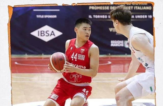 宝贵经验16岁国内小将与nba球星同场竞技男篮前途未卜_赵伟伦_亚洲杯