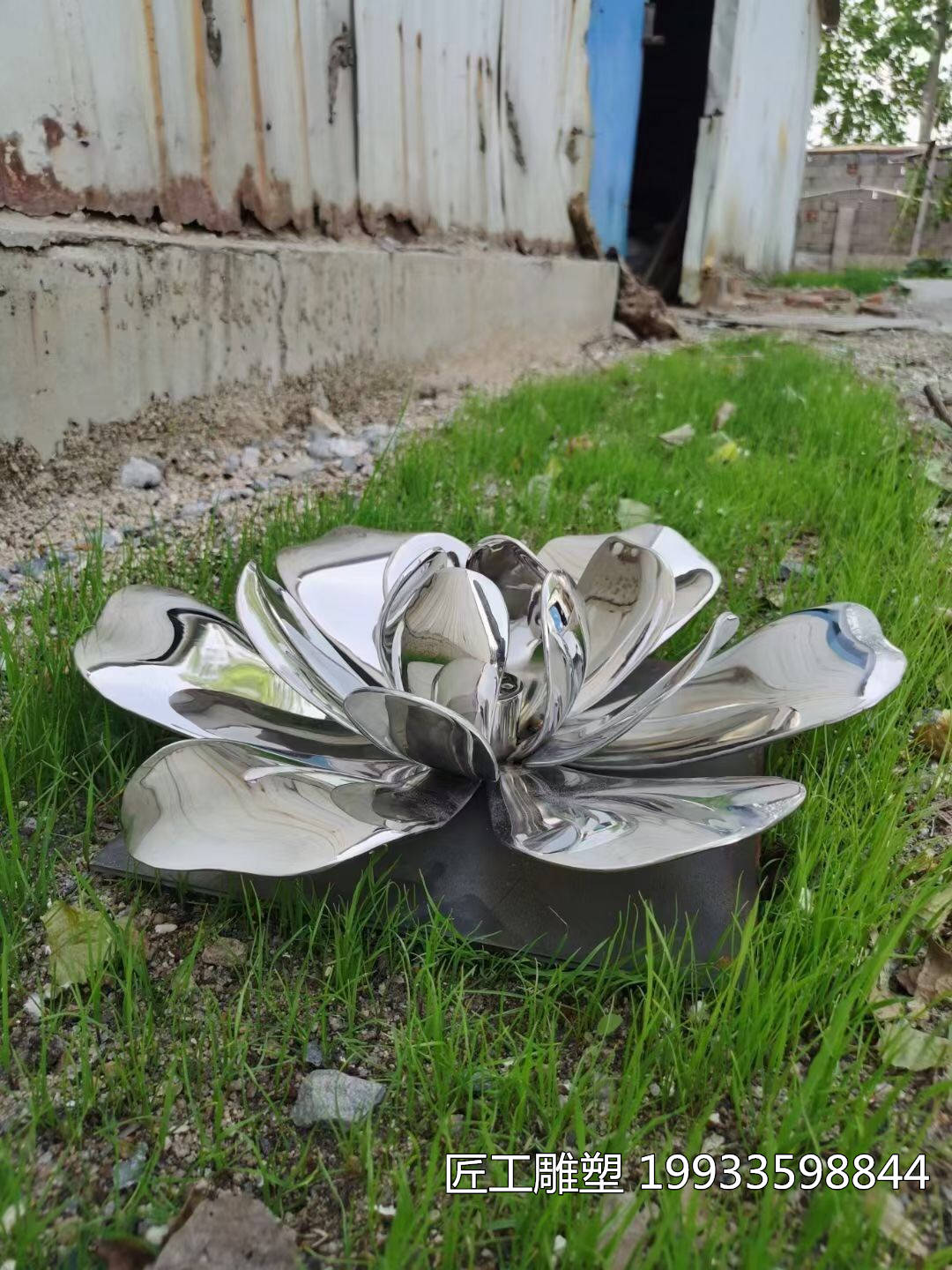 不锈钢荷花雕塑