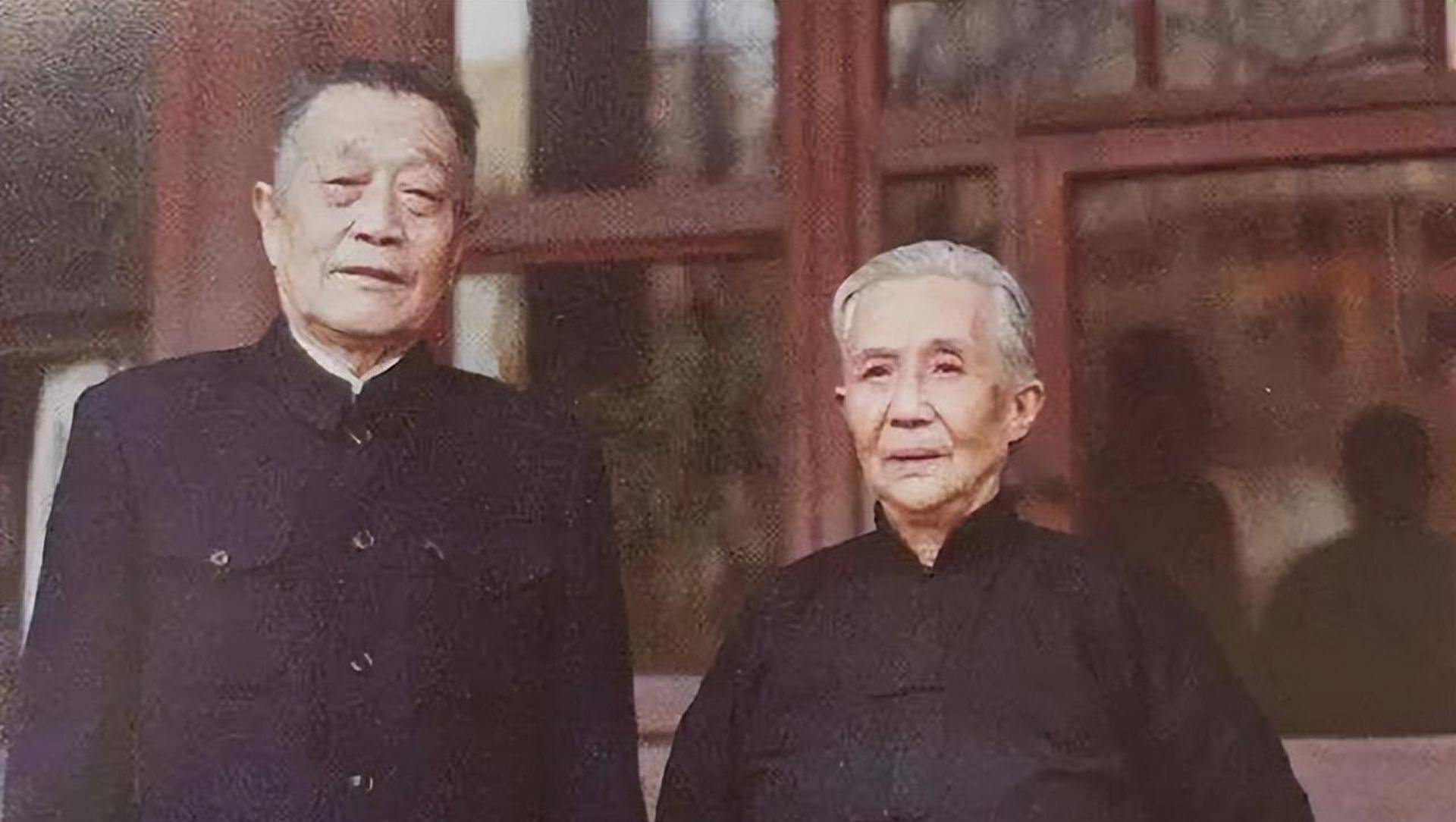 1981����������ţ������屯ʹ���ѣ�����Ϊ������ݻ�׷�� ...