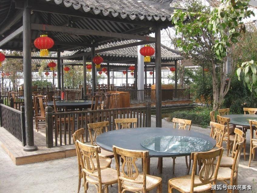 开云体育 开云官网农家乐成了“农家哭”：只讲情怀的生意已经让城里人厌倦(图2)