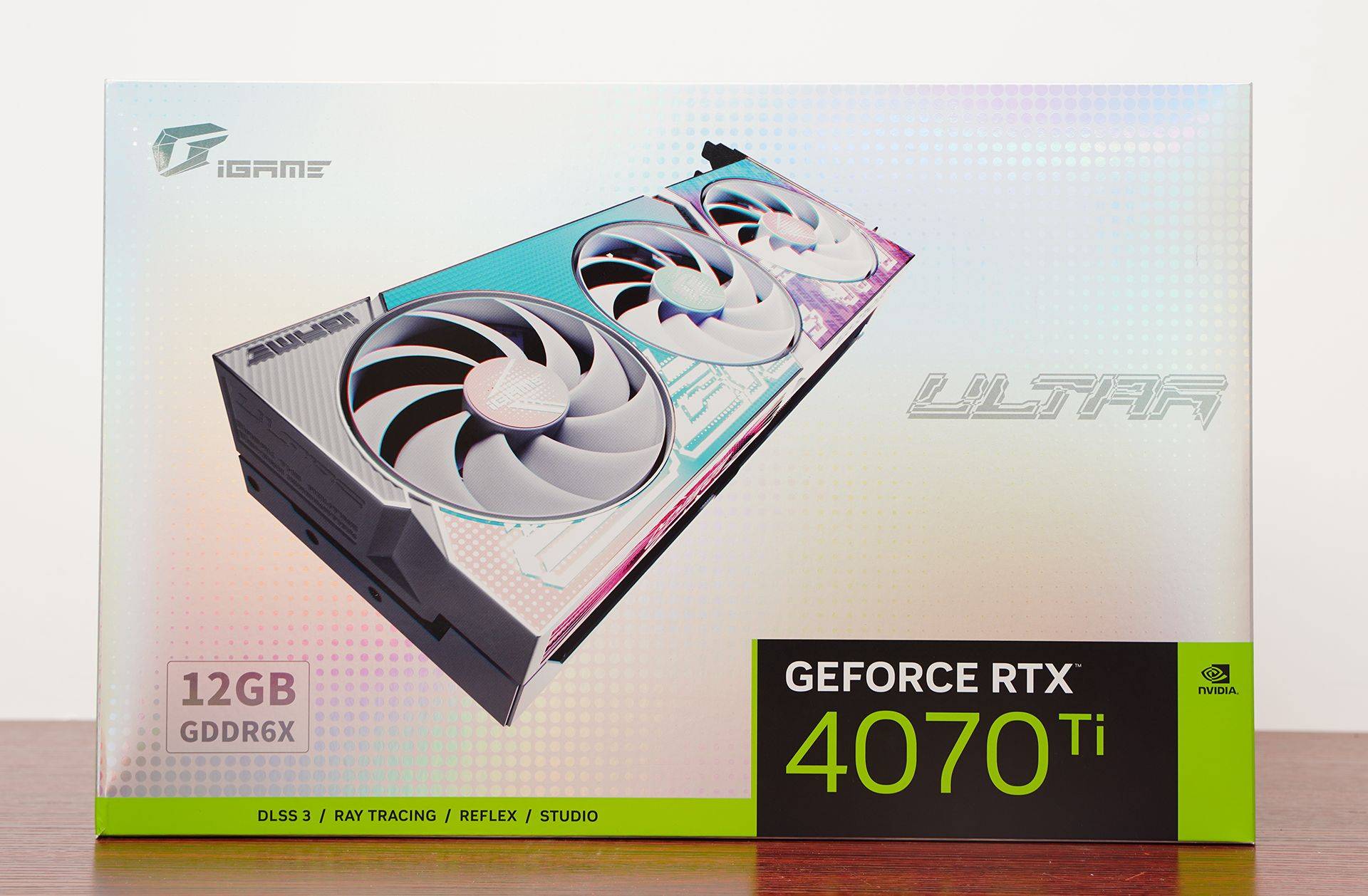 RTX3090Ti⼿ iGame RTX 4070 Ti׷