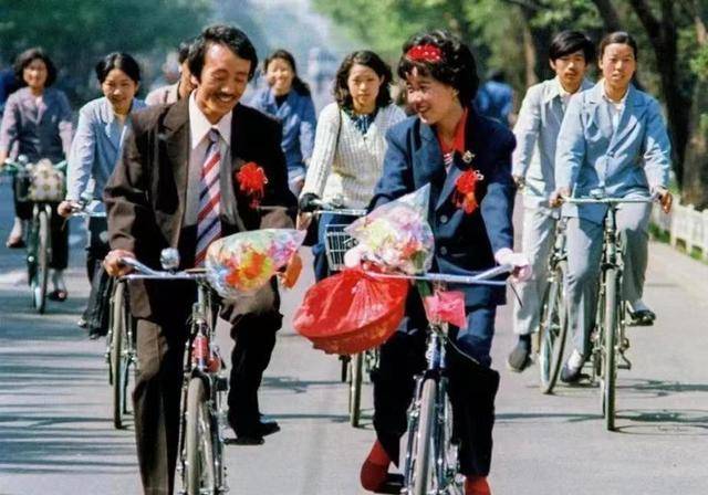 80年代回忆录：我和小姊妹在广东打工，一碗方便面就是幸福