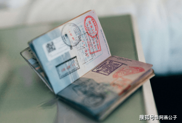 买旅行保险，提供收入证明等等就可以申请签证，对旅行者来说非常友好。四、如何成为数字游民相信数字游民是