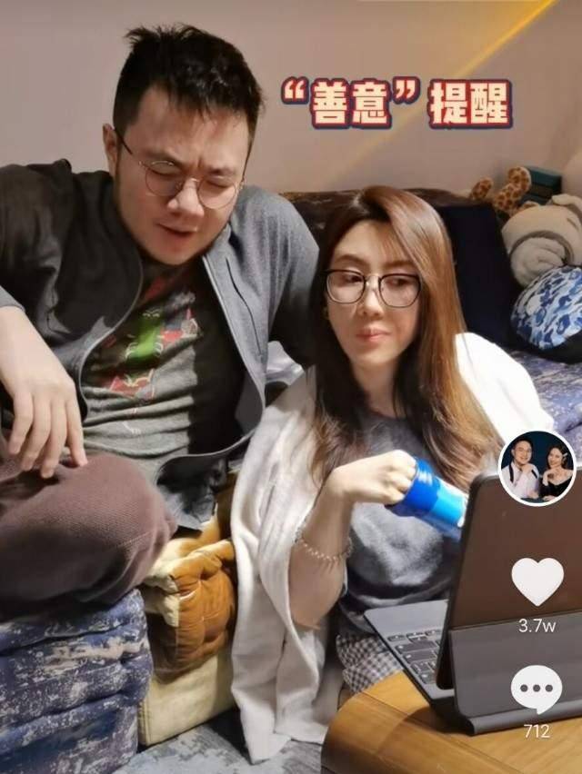 王博谷素颜练劈腿，生子前后婆婆立场大差别，儿子隔代遗传似英达