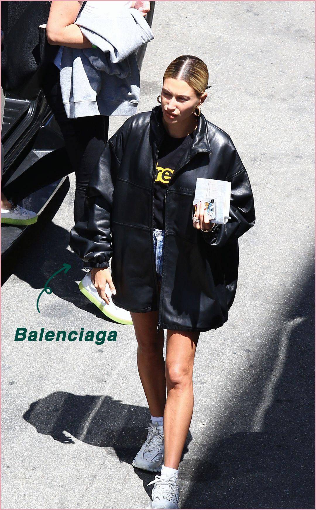 出街即炸街，Hailey Bieber 的大佬式私服