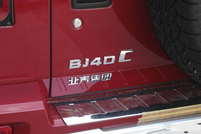 全新北京BJ40曝光 车身加长到中型SUV 还买坦克300吗？