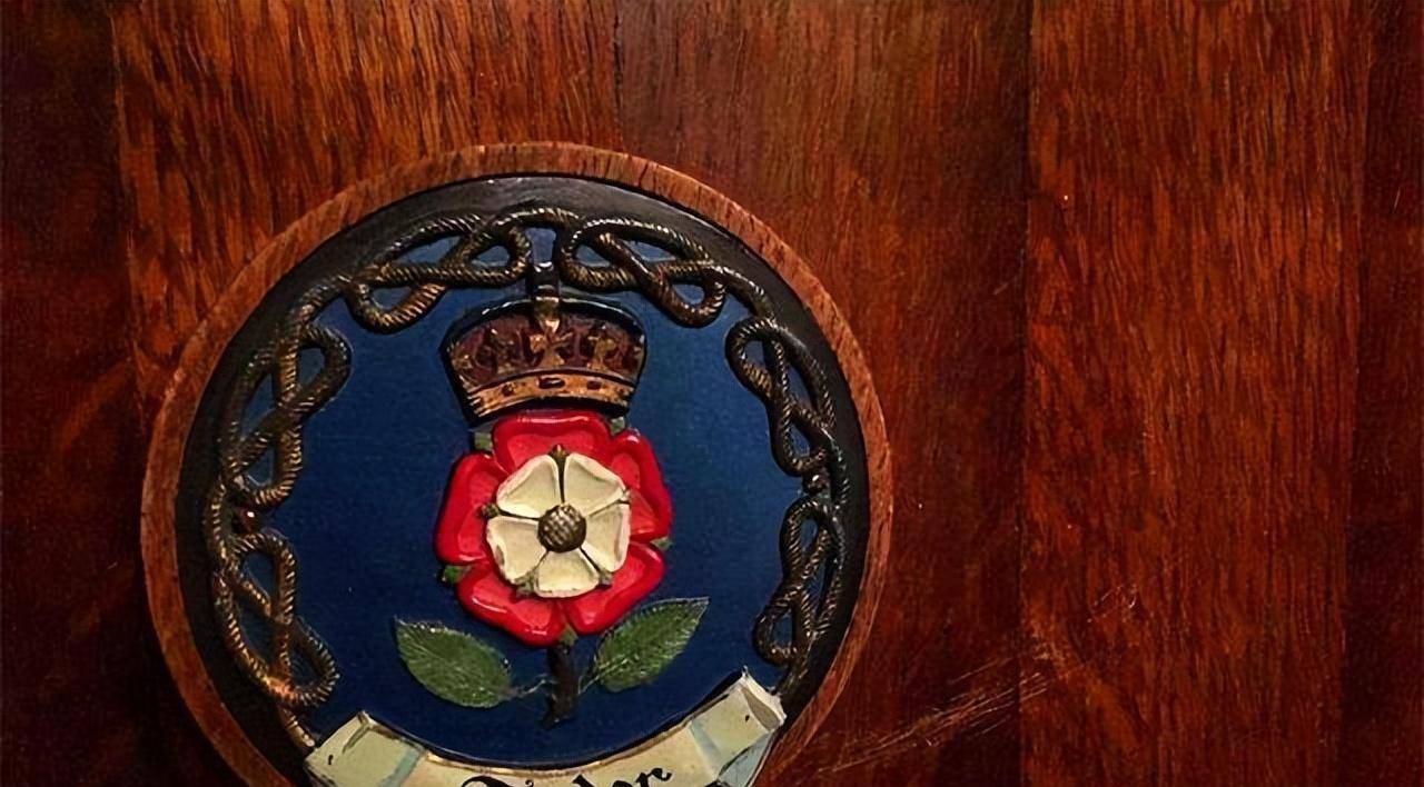 ǳ��������Ӣ������ڧõ��ս����Ե��