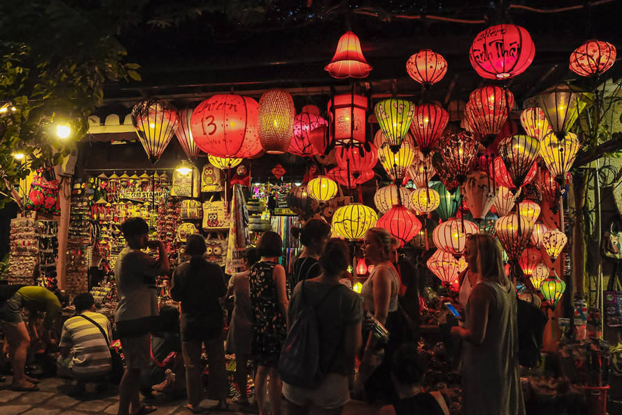 花灯、汤圆、旅游销售暴涨，元宵节消费潮来了