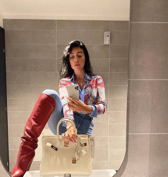 �����ȹ�������ͷ���ˣ���LVƤ�����Ʊ����������ɲ���ǰ�� ...