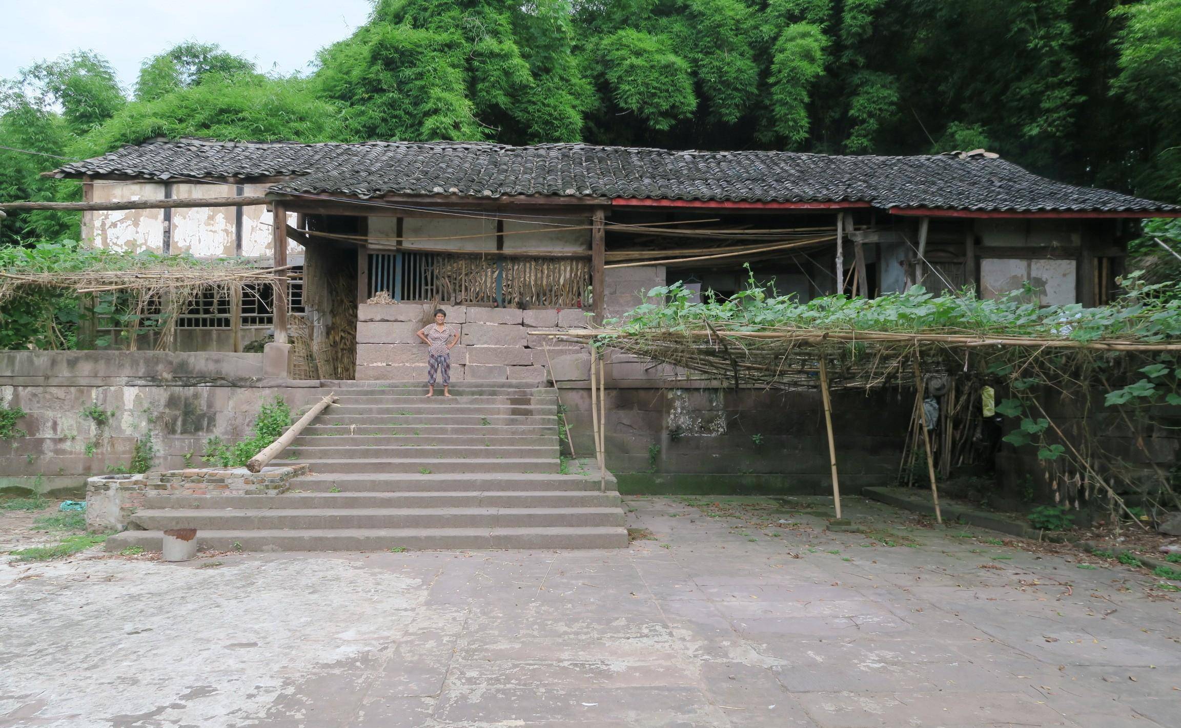 片子《抓壮丁》的布景地和拍摄地-接官亭村