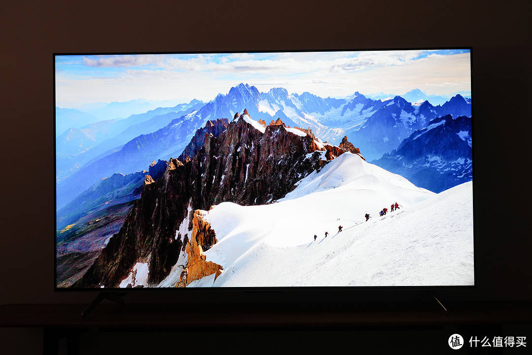 控光调色再晋级：TCL C11G 高画量QLED智屏首发实测