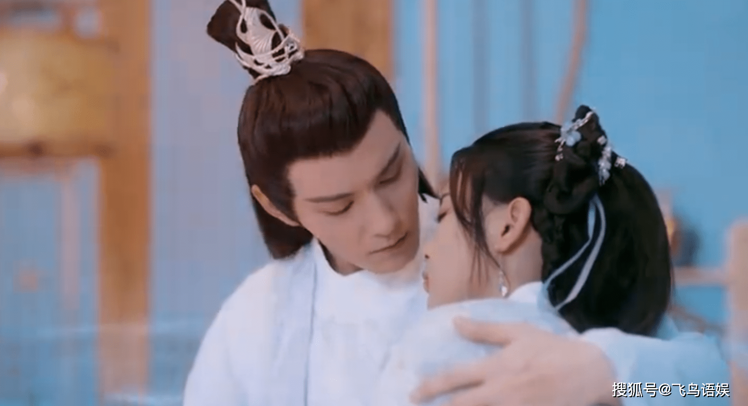 《重紫》师徒恋开播就吻戏！徐正溪给杨超越天天渡气！师徒演成小情侣