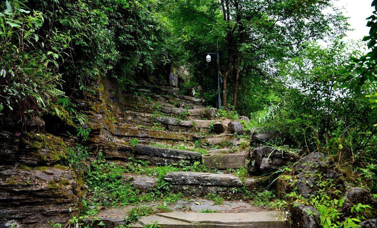 回中古道-关山寻踪‖相约五一小长假一路去徒步露营​