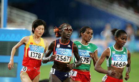 �й��ϻ�����һ���˵������£�Ϊ�й��Ӷ��µ�һö���װ��� ...