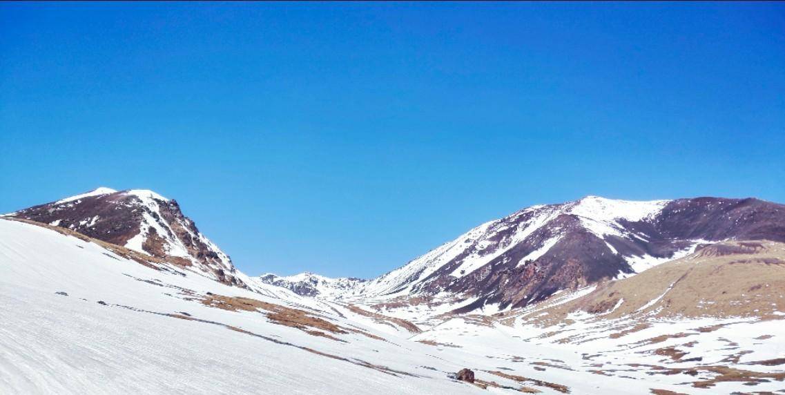 骑行巴州，从班禅沟翻越艾肯达坂抵达火烧桥，看斑斓雪山