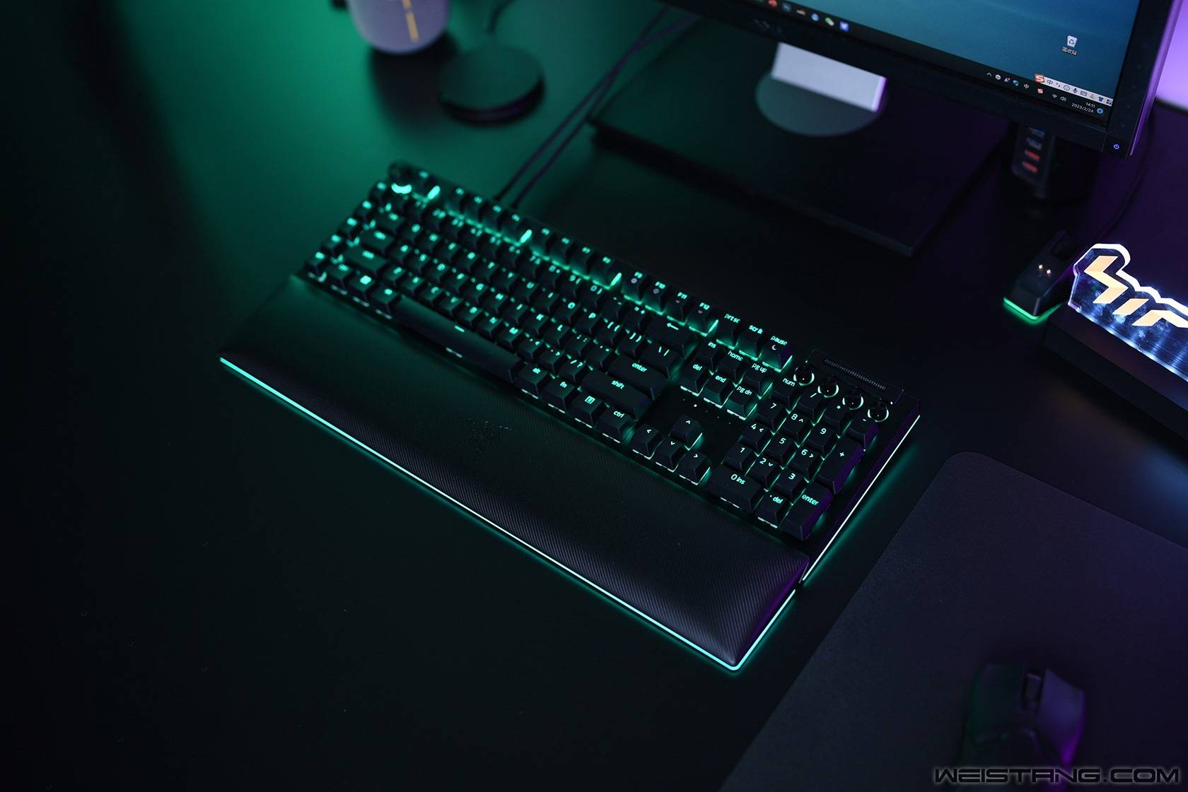 RAZERڹѸ֩V4רҵе