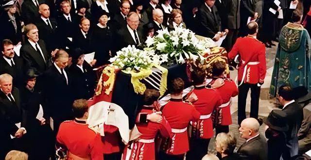 ����������֮���������飿��ҽ��¶�����ˣ�û�����ڶ��� ...