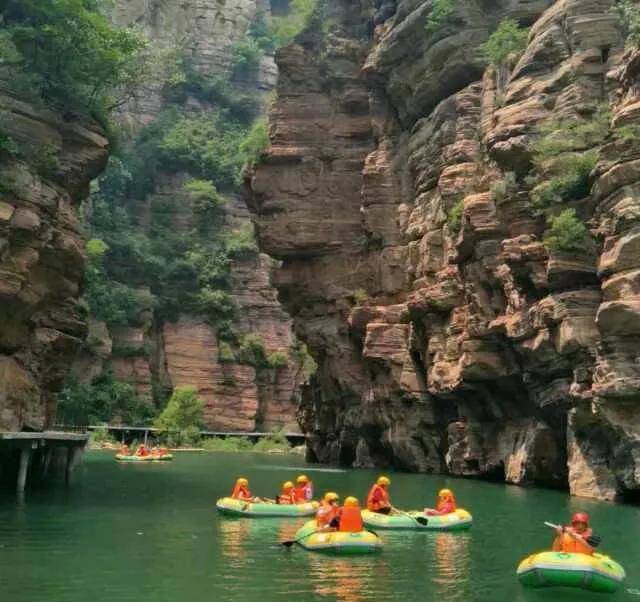 在新乡南太行山区有两个免费景区，一年四时都有美景，快保藏起来