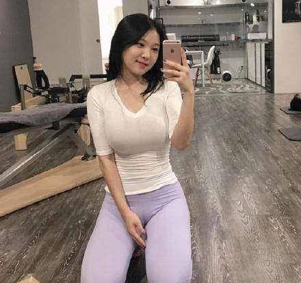 米乐M6 M6米乐韩国瑜伽美女凹凸有致的身材被封为“微胖界女神”(图1)
