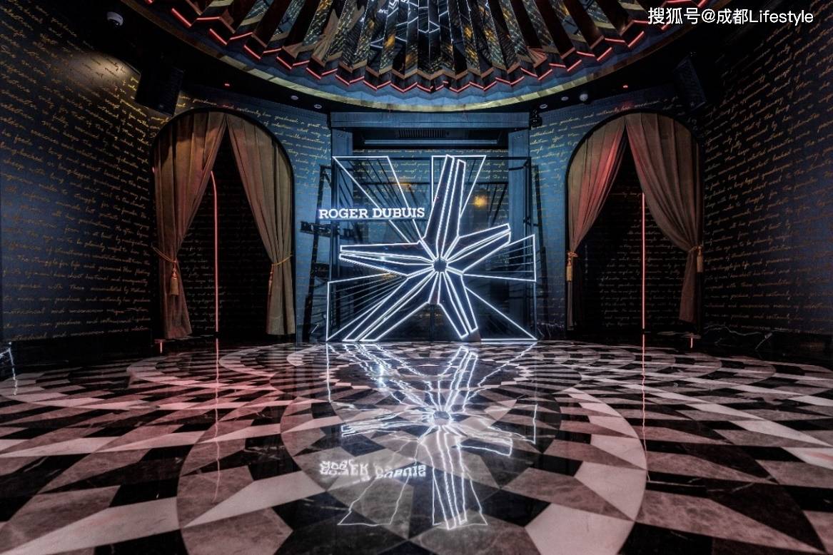 �޽ܶű�����ϵ���Ǽ��ο������Һ����������ɽ���ɶԻ�еʱ�ճ�...